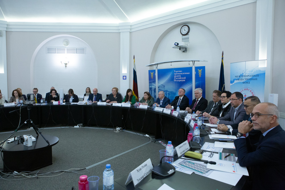 13 ноября 2023 год Президент "Содружества выпускников аспирантуры ВШ КГБ СССР адъюнктуры Академии ФСБ РФ" Кудимов Александр Викторович в ТПП России принял участие в работе круглого стола «Новые горизонты инвестиционного сотрудничества в современных…