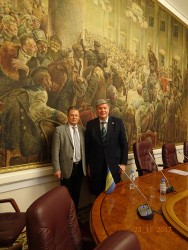 23 ноября 2017 года Президент «Содружества выпускников Аспирантуры ВШ КГБ СССР – Адъюнктуры ФСБ РФ Кудимов Александр Викторович принял участие в конференции Союза криминалистов и криминологов России — фотография 5