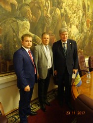 23 ноября 2017 года Президент «Содружества выпускников Аспирантуры ВШ КГБ СССР – Адъюнктуры ФСБ РФ Кудимов Александр Викторович принял участие в конференции Союза криминалистов и криминологов России — фотография 6