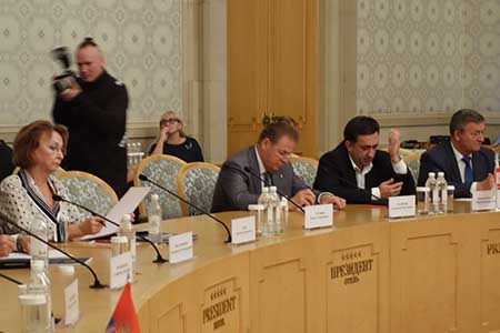 27 сентября 2019 года Президент "Содружества выпускников Аспирантуры ВШ КГБ СССР – Адъюнктуры ФСБ РФ" Кудимов Александр Викторович принял участие в работе VII-съезда "Международного Союза Юристов". — фотография 4